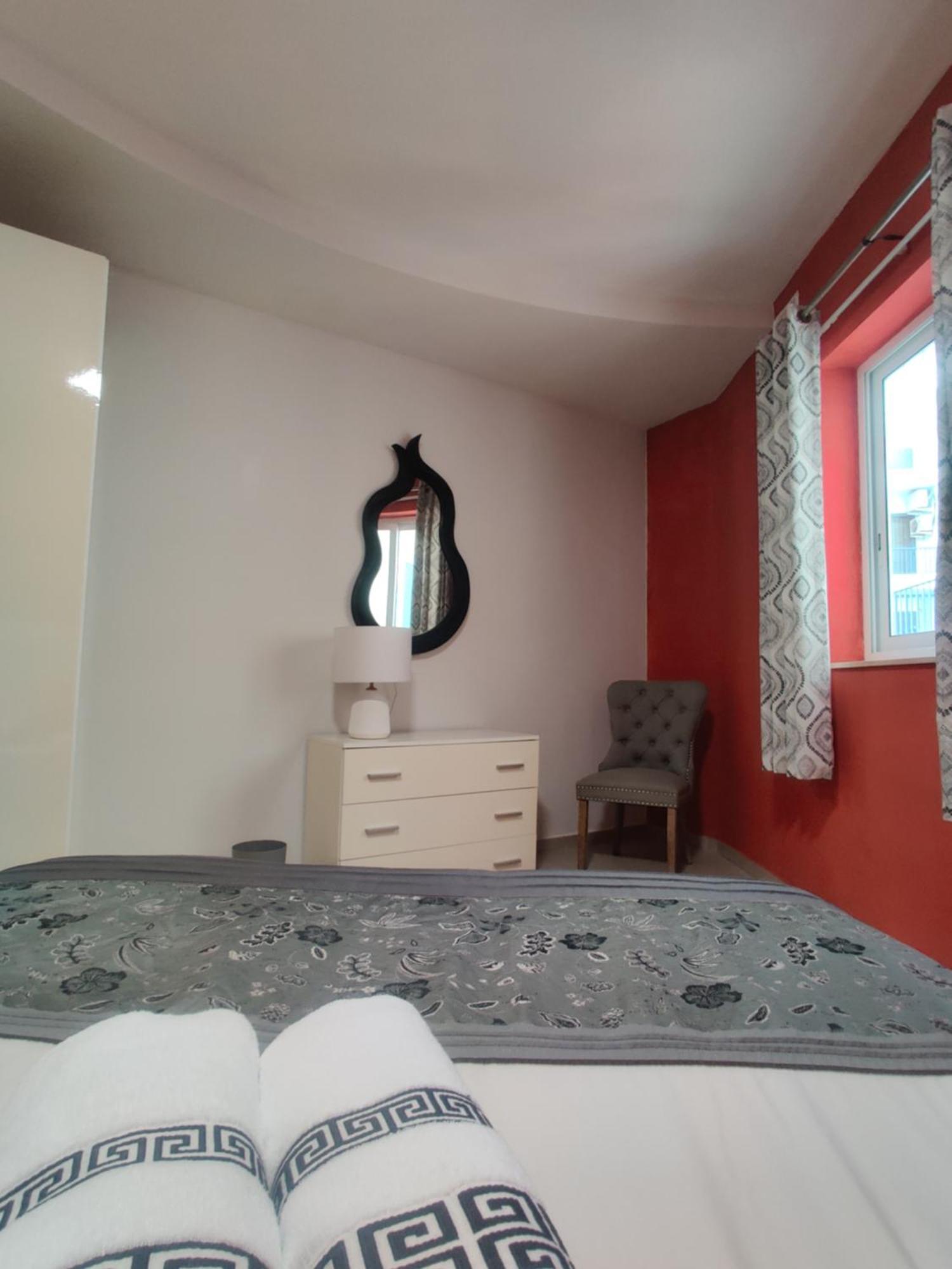 Depiro Point Deluxe - Modern, Designer Apartment 2 Minutes Away From Popular Sliema Seafront Zewnętrze zdjęcie